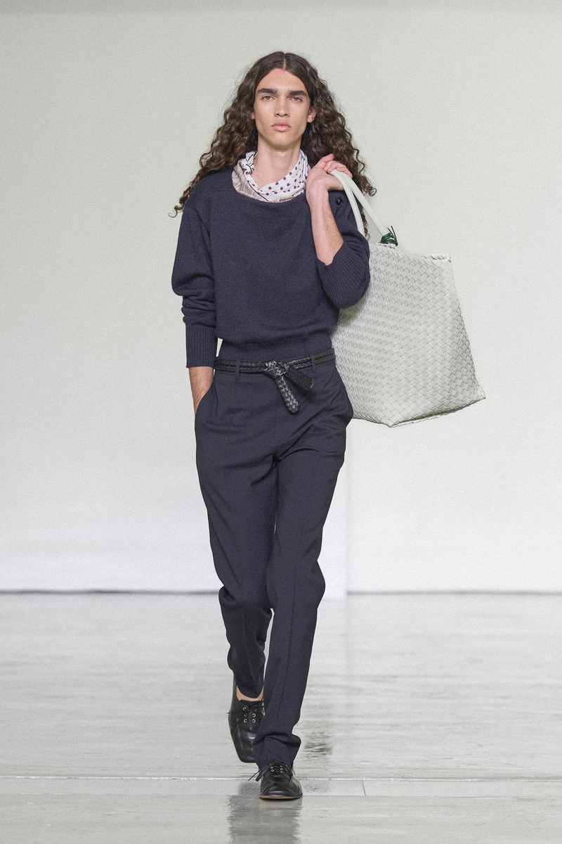 Desfile SS27 da Bottega Veneta